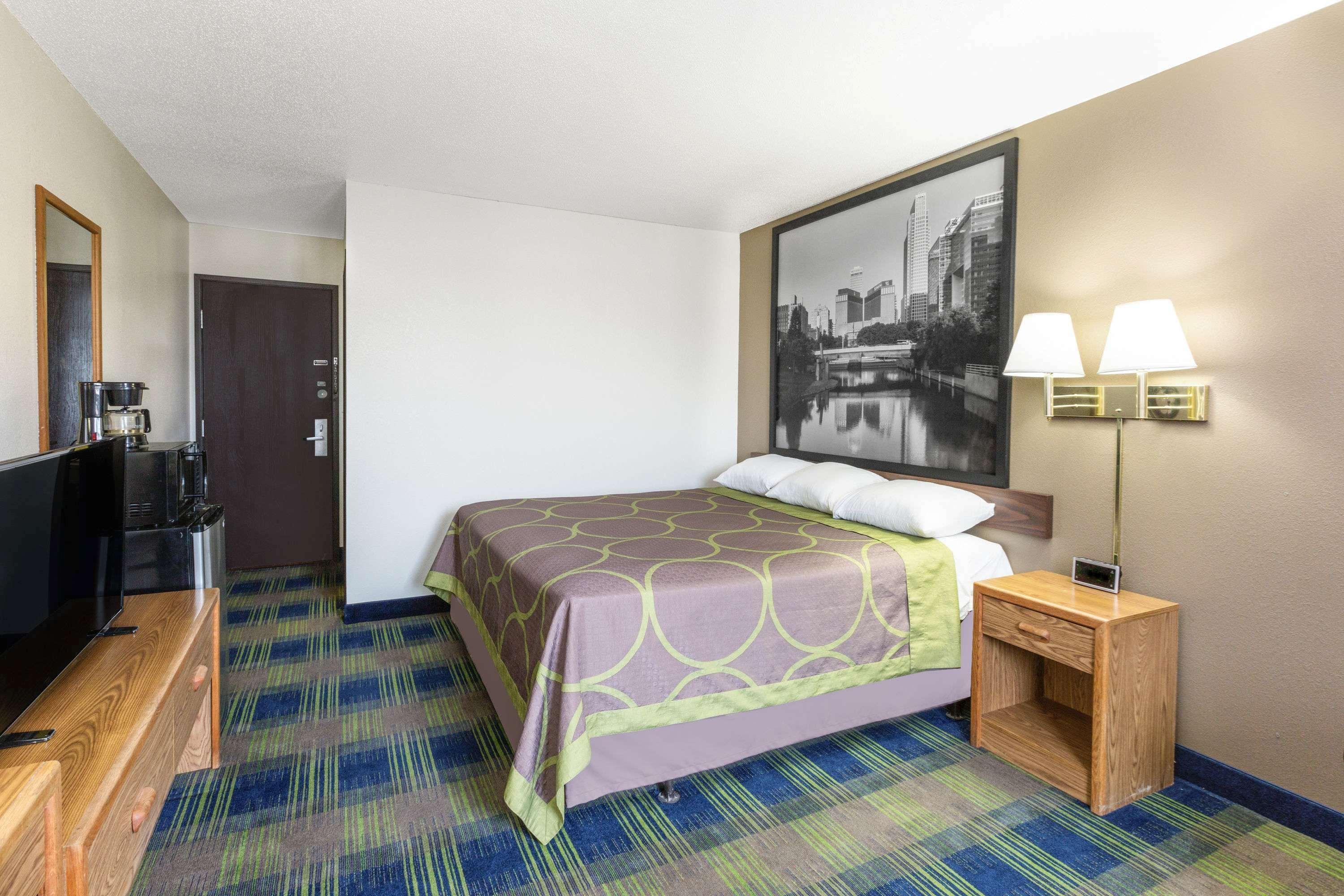 Super 8 By Wyndham Columbus Motel Kültér fotó