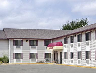 Super 8 By Wyndham Columbus Motel Kültér fotó