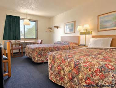 Super 8 By Wyndham Columbus Motel Kültér fotó